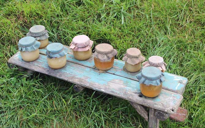 蜂蜜可以放冰箱嗎?完全沒有問題,但長時間放冰箱中會自然結(jié)晶! 蜂蜜