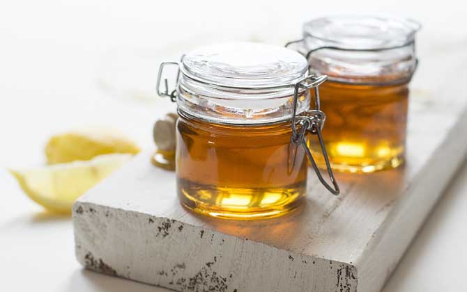 檸檬蜂蜜水的功效有哪些?經常喝檸檬蜂蜜水,這5個好處跑不了! 蜂蜜