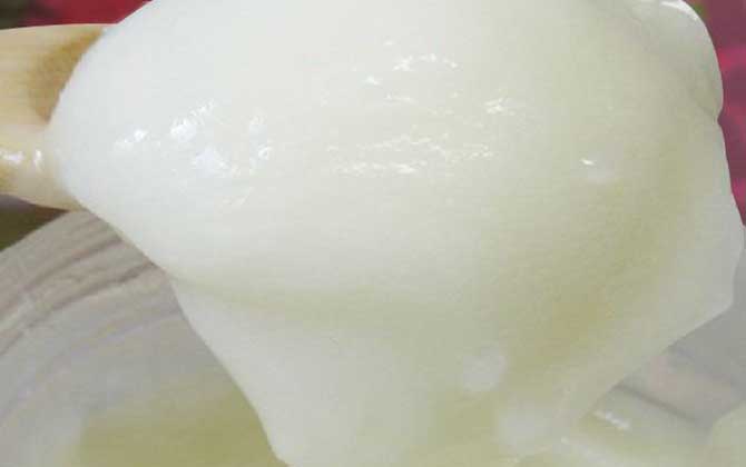 椴樹蜂蜜適合什么人吃?這5類人群,經常喝些椴樹蜂蜜大有好處! 椴樹蜂蜜