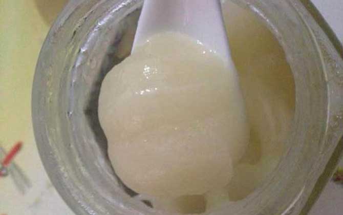 蜂蜜結晶了怎么融化?非常簡單,只需適當提高環境溫度便能融化! 蜂蜜結晶