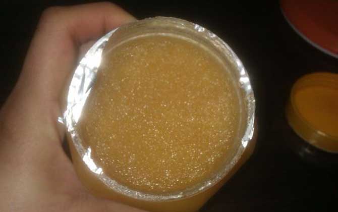 蜂蜜應該怎么喝才好?空腹喝對胃腸不利,過量喝又極易引起肥胖! 蜂蜜