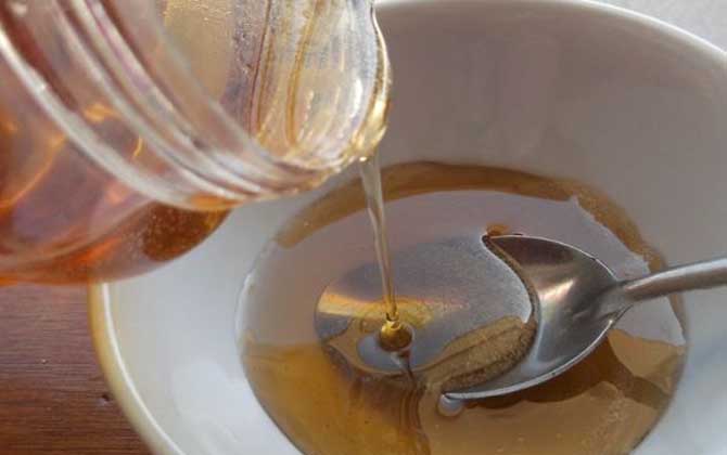 女性千萬不要亂吃蜂蜜,不但要注意禁忌人群,喝法也必須要正確! 蜂蜜