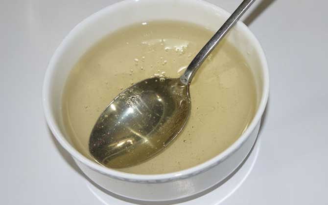 生姜蜂蜜水有什么功效?不但能美容養顏,對緩解痛經也極為有效! 蜂蜜