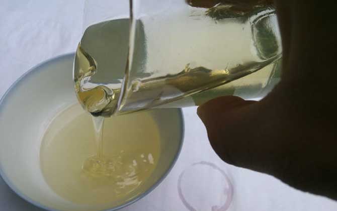 早晨空腹喝蜂蜜水好嗎?不建議空腹喝蜂蜜水,易誘發(fā)胃腸疾病! 蜂蜜