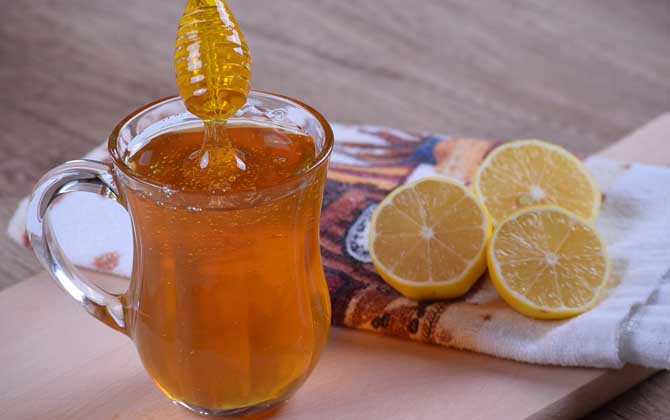 蜂蜜過期2年還能喝嗎?蜂蜜過期不等于變質,只要未變質就能喝! 蜂蜜