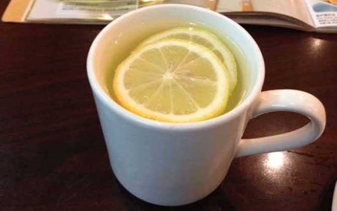 早上空腹喝蜂蜜檸檬水好嗎? 蜂蜜檸檬水