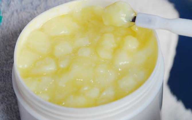 蜂王漿的作用與功效及食用方法 蜂王漿