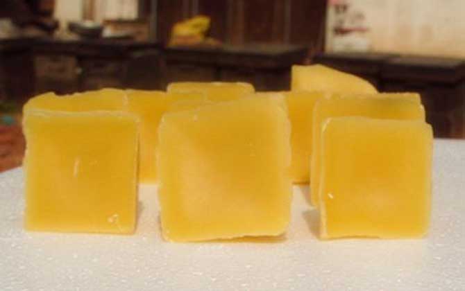 蜂蠟用什么東西能溶解? 蜂蠟