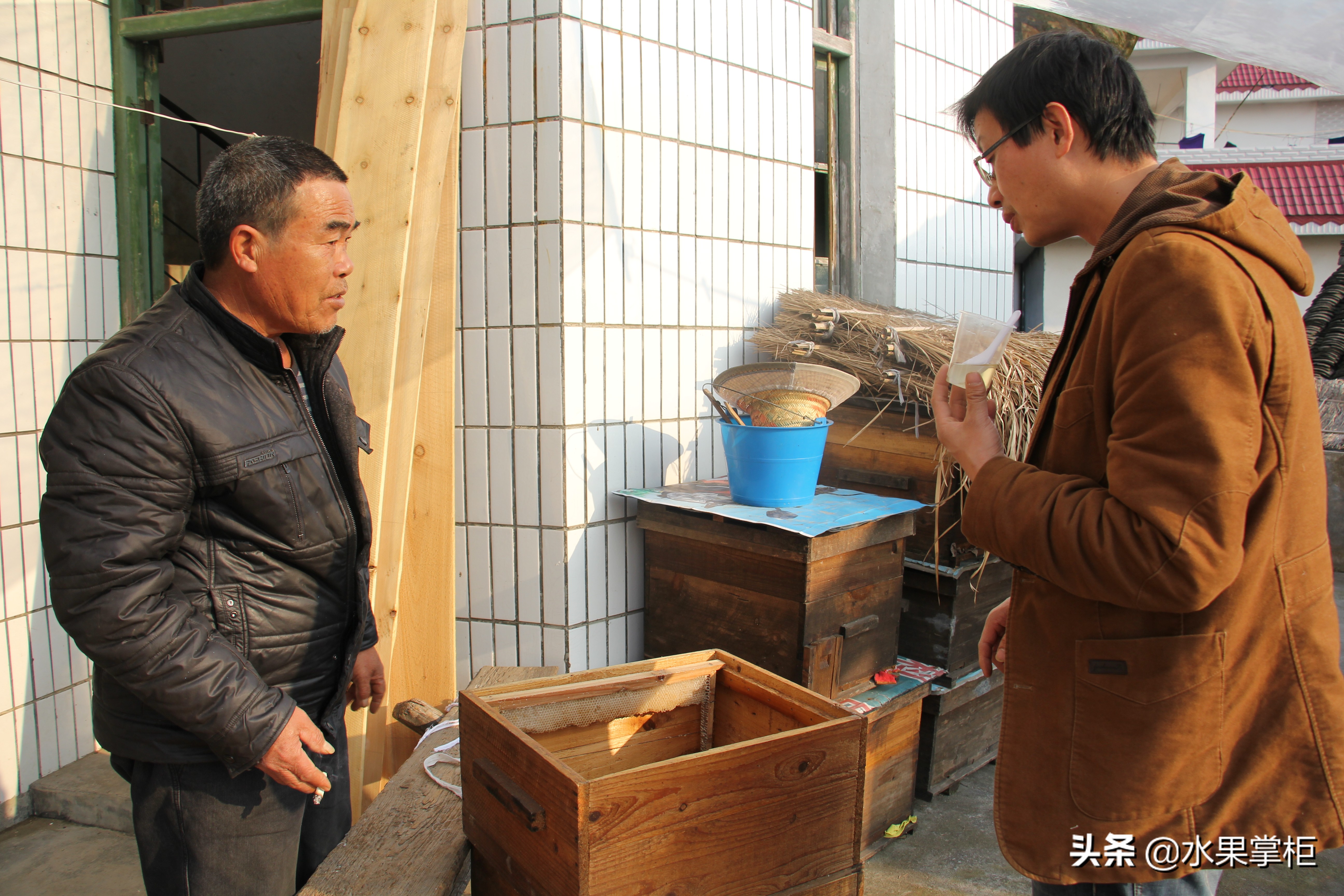 漲知識：農(nóng)家養(yǎng)土蜂蜜的工具，你認識幾個？留言回復，連載哦