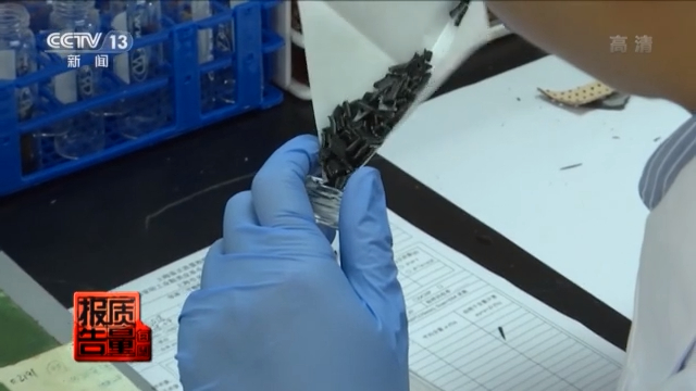 央視曝多款高跟涼鞋有害物超標(biāo) 每周質(zhì)量報(bào)告丨多款高跟涼鞋檢出有害物超標(biāo) 你穿的鞋“健康”嗎?