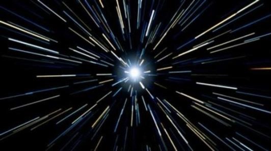 30萬公里每秒的光速，它的動力來源是什么？需要加速嗎？