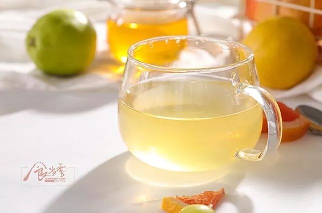 枇杷蜜可以泡紅茶嗎(紅茶可不可以加枇杷蜂蜜) 枇杷蜜可以泡紅茶嗎(紅茶可不可以加枇杷蜂蜜)