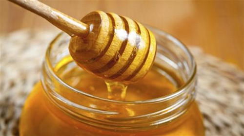 雙色蜂王的優(yōu)點(diǎn)缺點(diǎn)(雙色蜂王和阿壩蜂王哪個(gè)好) 雙色蜂王的優(yōu)點(diǎn)缺點(diǎn)(雙色蜂王和阿壩蜂王哪個(gè)好)