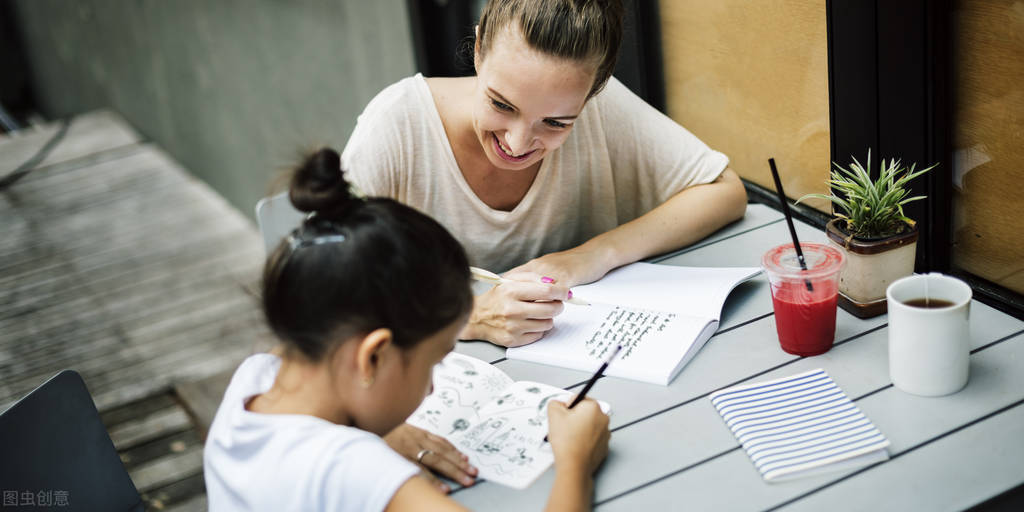 教育部:“雙減”不是減父母責(zé)任 “雙減”,不是減父母的責(zé)任!教書的是老師,但育人的一定是父母