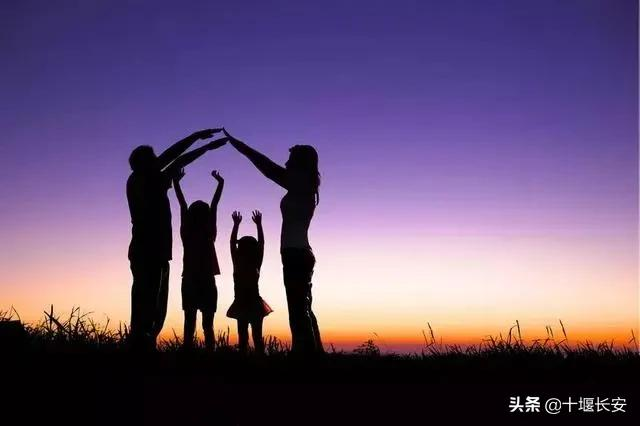 后半生最高級的炫富,就是養(yǎng)成這3種習(xí)慣 讀心 | 人到中年,最高級的“炫富”,是擁有這三樣?xùn)|西