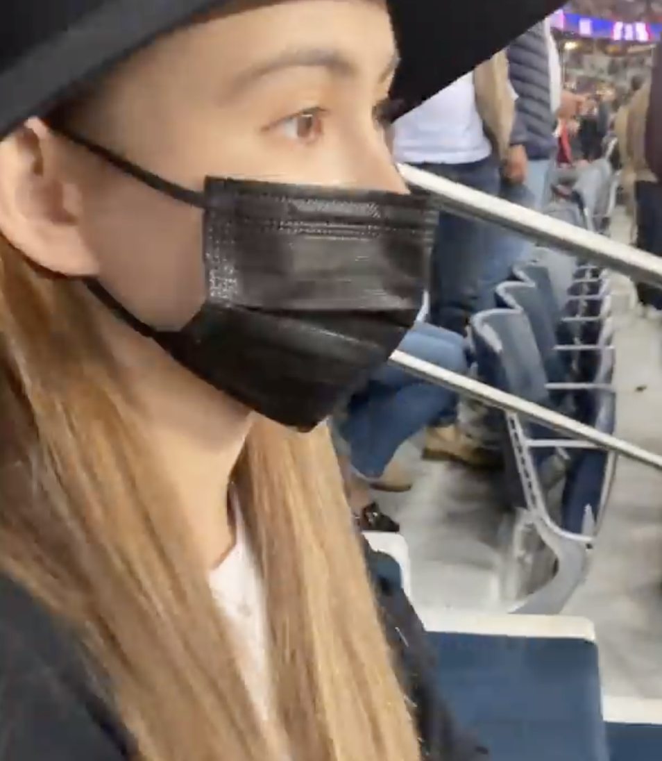 周杰倫攜昆凌巴黎觀戰梅西球賽,賽前播放《Mojoto》周董直呼驚喜 周杰倫攜昆凌巴黎觀戰梅西球賽,賽前播放《Mojoto》周董直呼驚喜