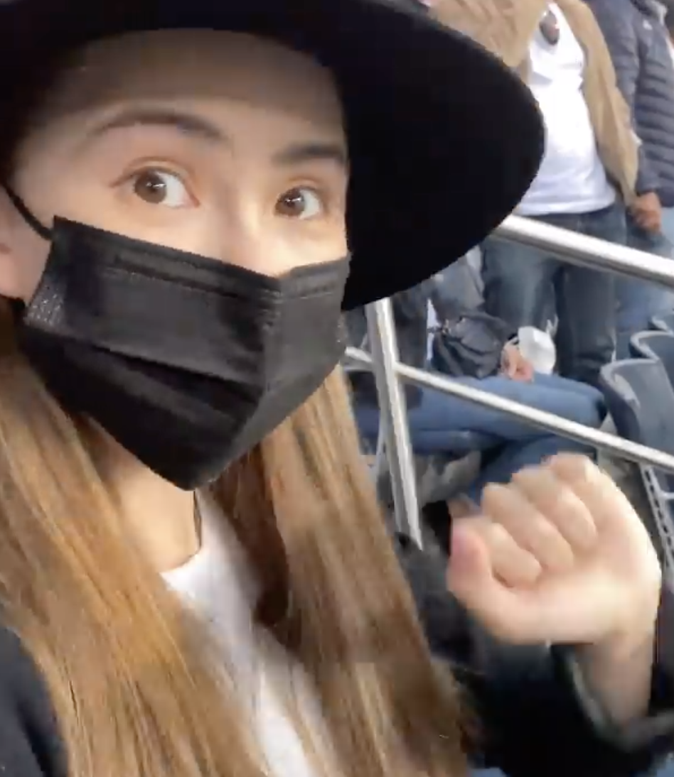 周杰倫攜昆凌巴黎觀戰梅西球賽,賽前播放《Mojoto》周董直呼驚喜 周杰倫攜昆凌巴黎觀戰梅西球賽,賽前播放《Mojoto》周董直呼驚喜