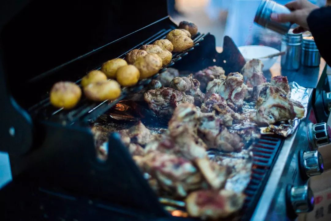 國內有哪些海邊可以露營看星星的地方推薦 有篝火、有星空!山東私藏的這些自駕露營地景美人少,現在就出發!