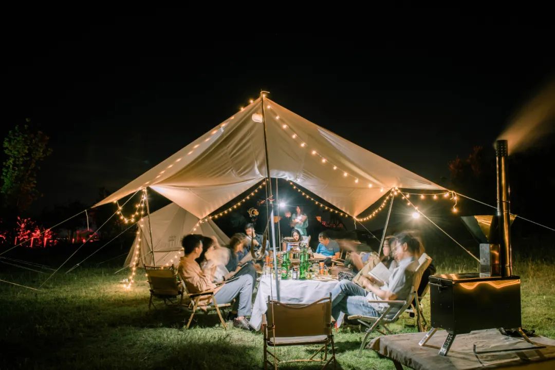 國內有哪些海邊可以露營看星星的地方推薦 有篝火、有星空!山東私藏的這些自駕露營地景美人少,現在就出發!