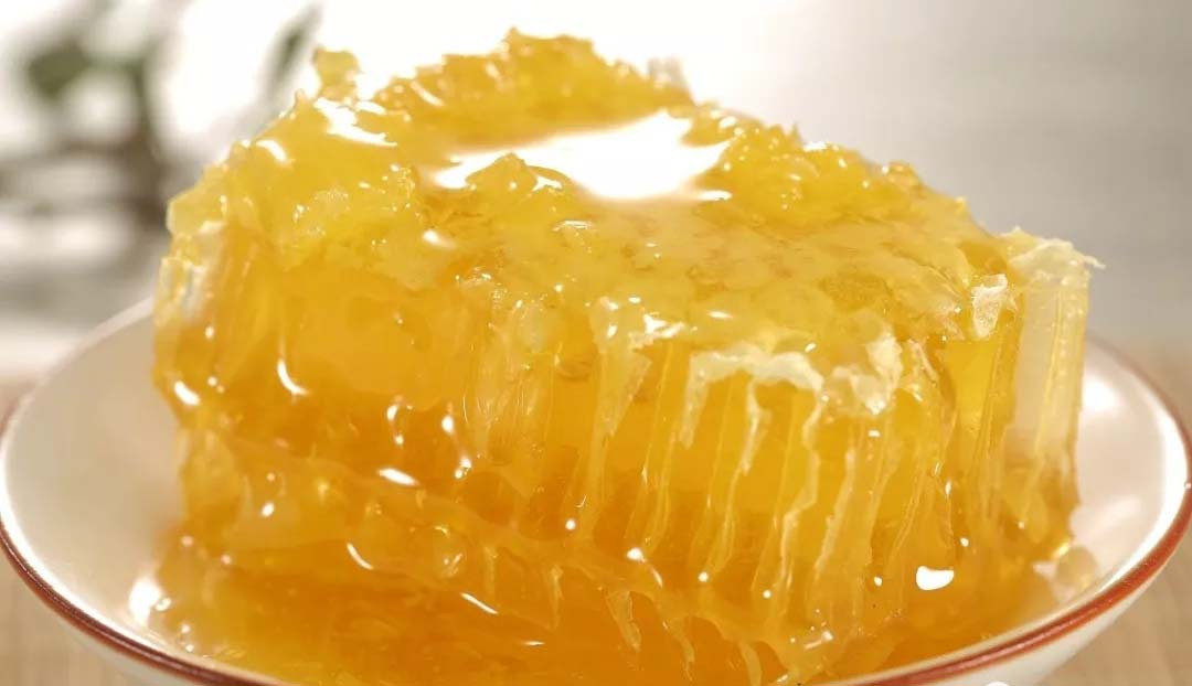 下午可以喝當(dāng)歸蜜嗎（當(dāng)歸蜂蜜能一起喝嗎）