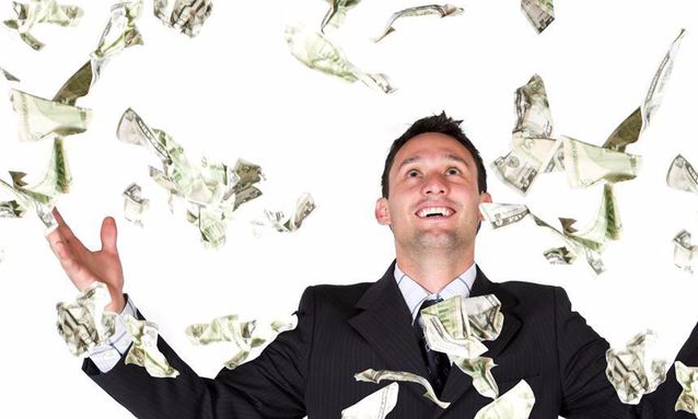 畢業(yè)10年內(nèi)做什么年薪能到100萬(wàn)？網(wǎng)友：除了教師和公務(wù)員