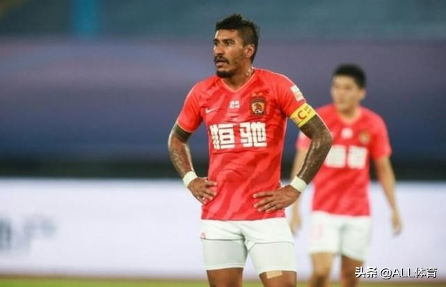 沙特俱樂部宣布與保利尼奧解約 僅踢了4場(chǎng)比賽 只踢4場(chǎng)就解約!吉達(dá)國(guó)民俱樂部官宣,33歲保利尼奧正式離隊(duì)