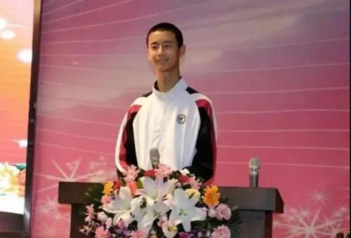 14歲初中生考進(jìn)清華成最小本科生(14歲清華大學(xué)生) 14歲初中生程大拙考進(jìn)清華成最小本科生 程大拙個(gè)人簡(jiǎn)歷家庭背景