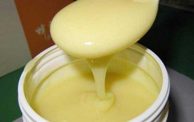 蜂王漿的味道為什么怪怪的(蜂王漿為什么有怪味) 蜂王漿的味道為什么怪怪的(蜂王漿為什么有怪味)