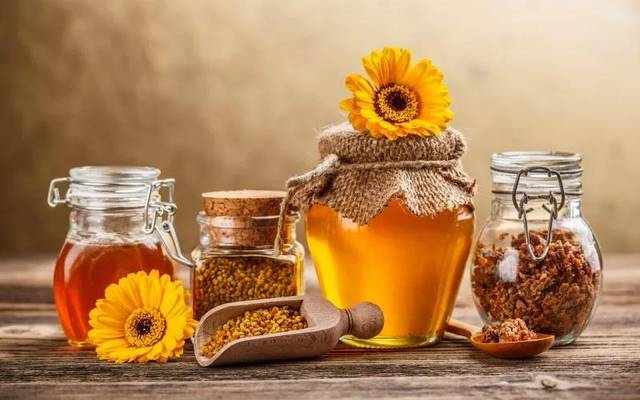 香蕉蜂蜜水的功效與作用(香蕉蜂蜜的好處) 香蕉蜂蜜水的功效與作用(香蕉蜂蜜的好處)