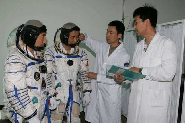 航天員返回后要隔離14天，太空也有病毒嗎？航天員醫學隔離為哪般