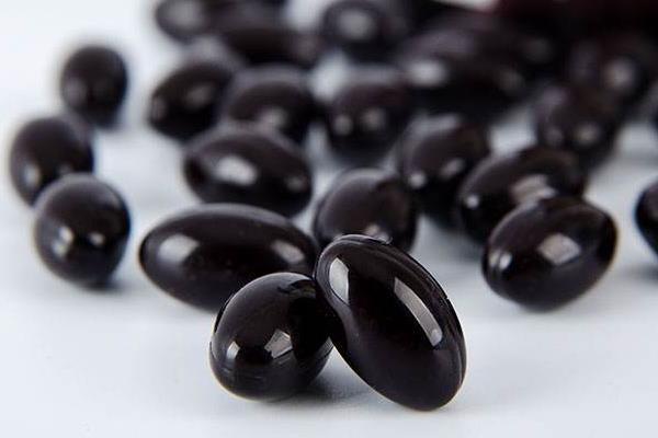 肉眼能分辨蜂蜜真假么(有白色沉淀的蜂蜜是真的嗎) 肉眼能分辨蜂蜜真假么(有白色沉淀的蜂蜜是真的嗎)