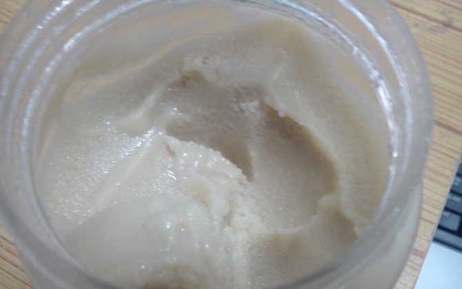 黑蜂雪蜜和普通蜂蜜的區別(黑蜂蜂蜜和普通蜂蜜的對比) 黑蜂雪蜜和普通蜂蜜的區別(黑蜂蜂蜜和普通蜂蜜的對比)