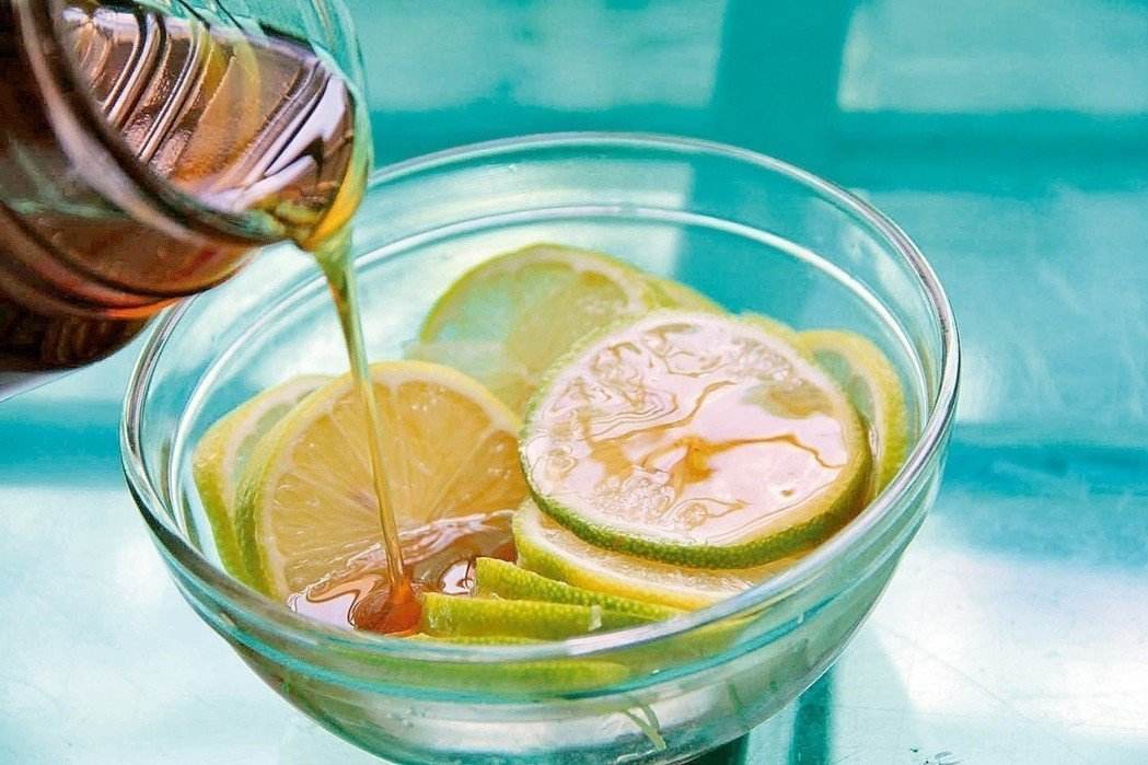 【蜂蜜吃法】蜂蜜檸檬水的做法以及注意事項(xiàng) 蜂蜜檸檬水的做法以及注意事項(xiàng)