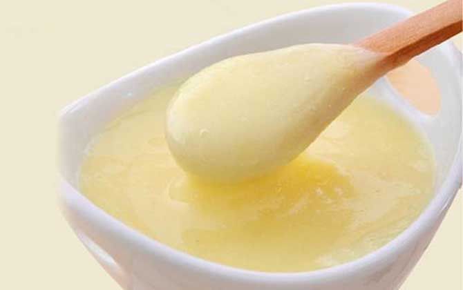 蜂王漿適合什么人吃?(有什么好處和作用,可以長期吃嗎?) 蜂王漿適合什么人吃?(有什么好處和作用,可以長期吃嗎?)