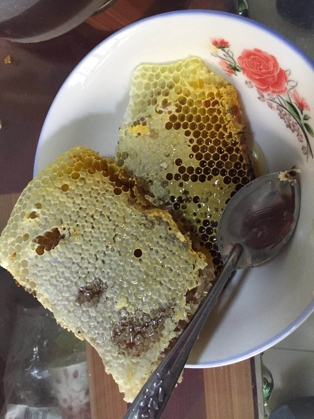 養(yǎng)中蜂的詳細技術(shù)方法要點（中蜂養(yǎng)殖發(fā)展快的技巧）