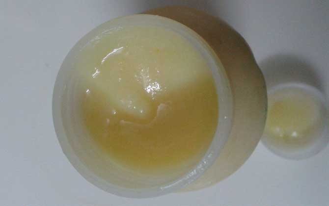 蜂王漿和蜂皇漿一樣嗎(蜂皇漿和蜂王漿的區別是什么) 蜂王漿和蜂皇漿一樣嗎(蜂皇漿和蜂王漿的區別是什么)