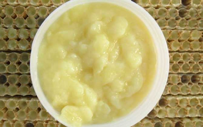 吃蜂王漿一個月后感覺怎么樣？不但體質會變強，膚質也會變好！