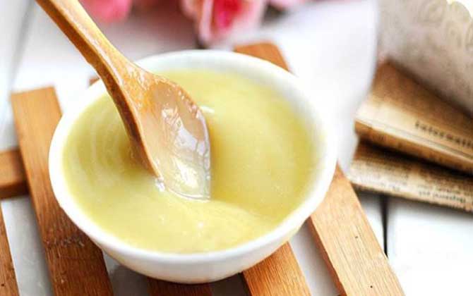 長期吃蜂王漿對有害嗎？一般沒有副作用，但不能長期過量食用！